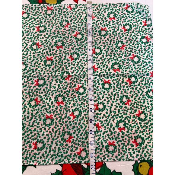 Wreath Vintage Cloth Napkins Set of 4 - Picture 4 of 5